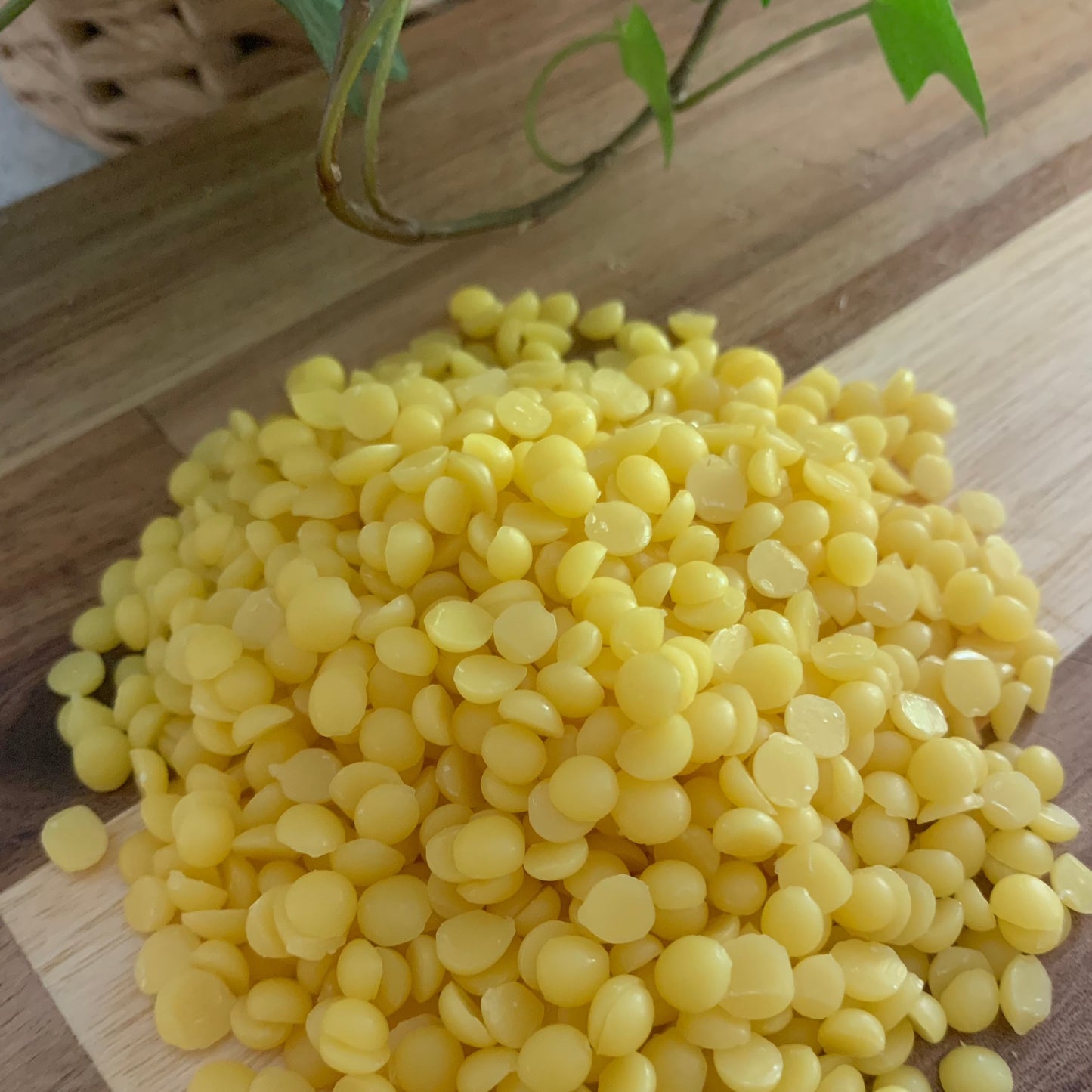 Pure beeswax beads (100g)